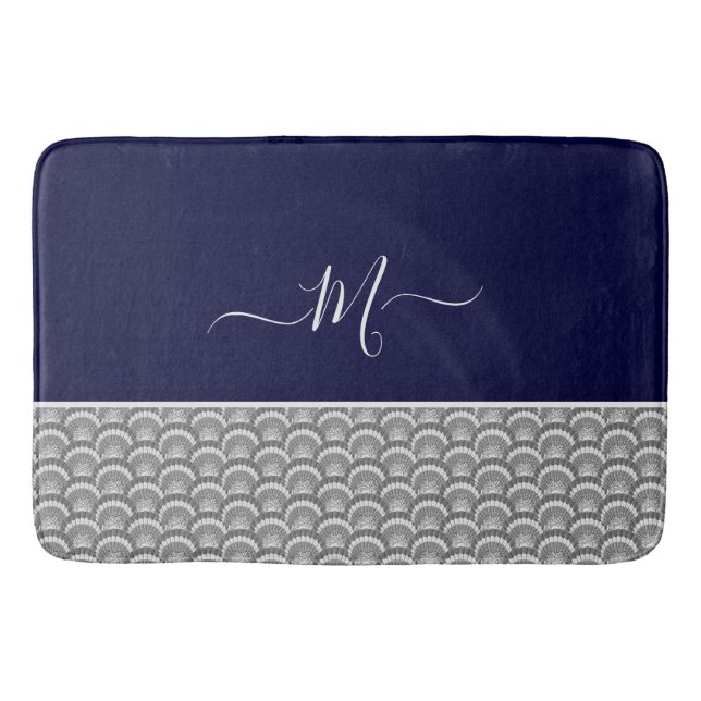 Initial Nautic Navy Blue Gray Seashell Monogram Badematte (Vorderseite)