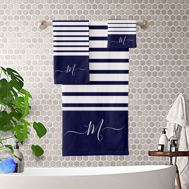 Initial Nautic Navy Blue Striping Monogram Badhandtuch Set (Von Creator hochgeladen)