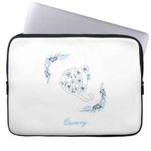 Initial "Q" Blue Monogram Calm Floral Laptopschutzhülle