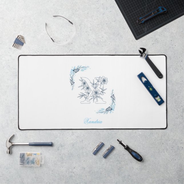 Initial "X" Blue Monogram Calm Floral Schreibtischunterlage (Arbeitsplatz)