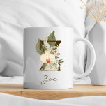 Initial Z Boho Floral Orchid Greenery Individuelle Kaffeetasse<br><div class="desc">Eine personalisierte Kaffee-Tasse mit einem böhmischen Buchstaben "Z" Monogramm mit dekorativen Orchideen und Palmenblattbildern. Einfach mit Ihrem Namen anpassen oder ein einzigartiges Geschenk für Ihre Lieben schaffen.</div>