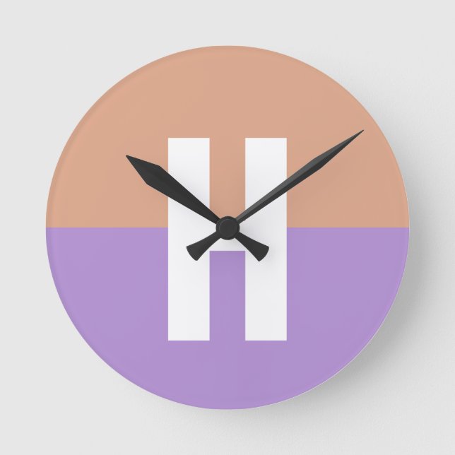 Initialbrief von elegantem Pastel-Colorblock Runde Wanduhr (Vorderseite)
