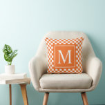 Initialbuchstabe des benutzerdefinierten Orange-Ch Kissen<br><div class="desc">Benutzerdefiniertes Orange Checkerboard Monogram Kissen, einfach zu personalisieren mit Ihrem Namen Initial. Erhältlich in vielen stilvollen, modernen Farben!</div>
