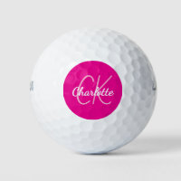 Initialen des Monogrammes mit heißen rosa Namen