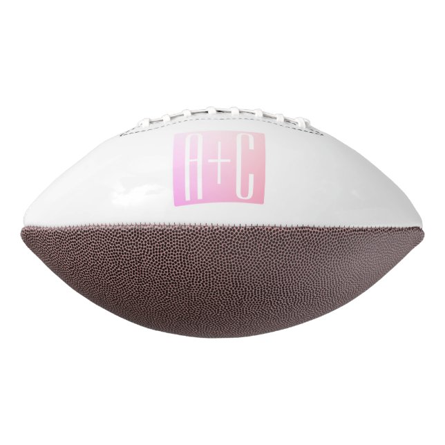 Initialen des Paares | Subtile Pink Gradation Football (Gedreht 270)