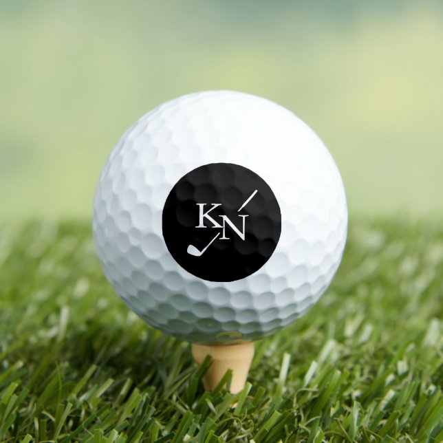 Initialen für Schwarz-weiße Monogram Club Classic  Golfball (Insitu T-Shirt)