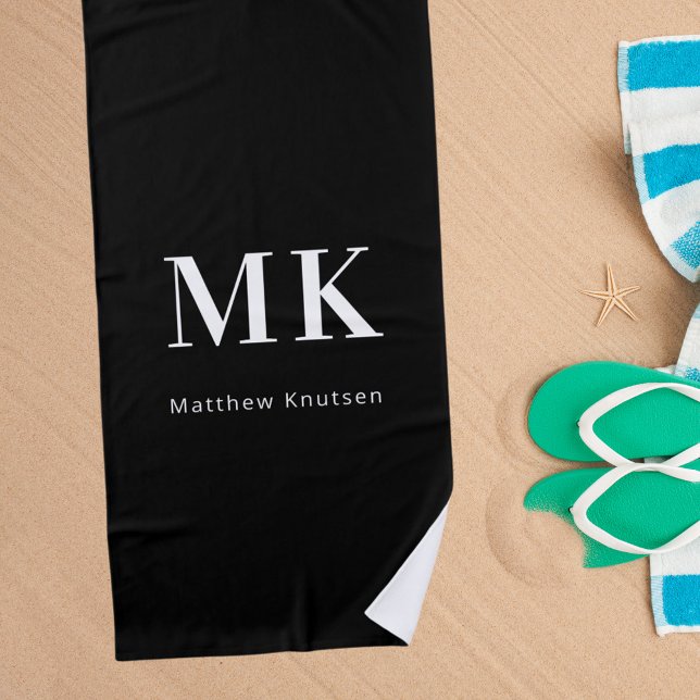 Initialen für Schwarz-weiße Monogramm Strandtuch (Von Creator hochgeladen)