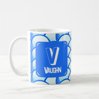 Initialer Name des geometrischen blauen Monogramms Kaffeetasse
