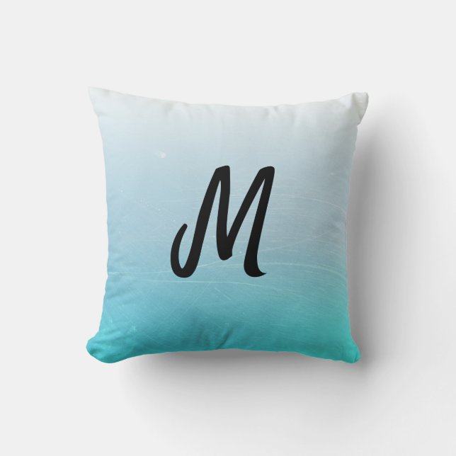 Initialisiert Hübsches Aqua Blue Gradient Throw Ki Kissen (Vorderseite)