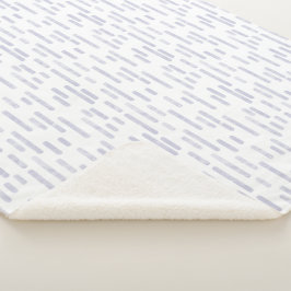Inky Rounded Lines Muster | Dusty Lila auf White Sherpadecke