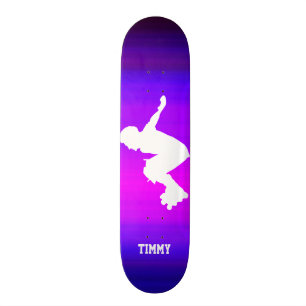Inline Skater; Violet Blue und Magenta Skateboard