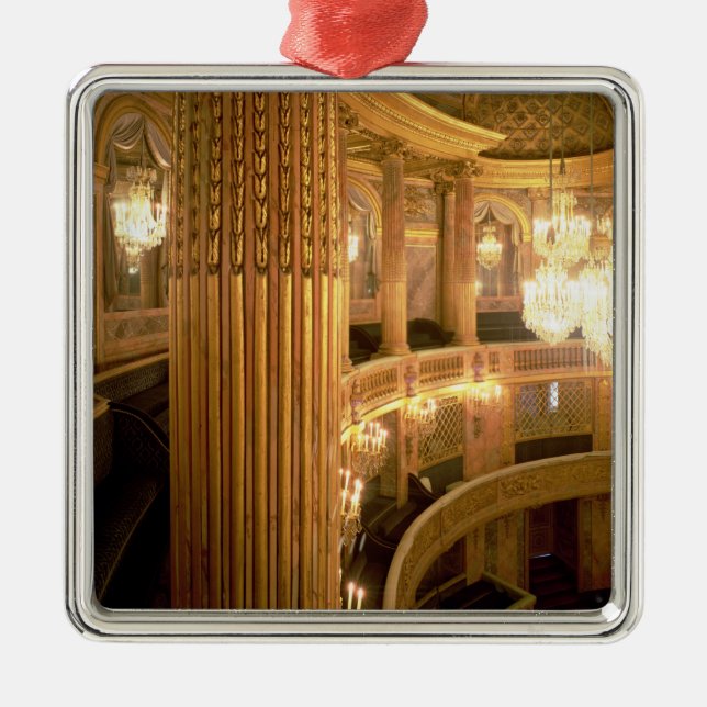 Innenansicht des Opernhauses, das in Richtung t Silbernes Ornament (Vorne)