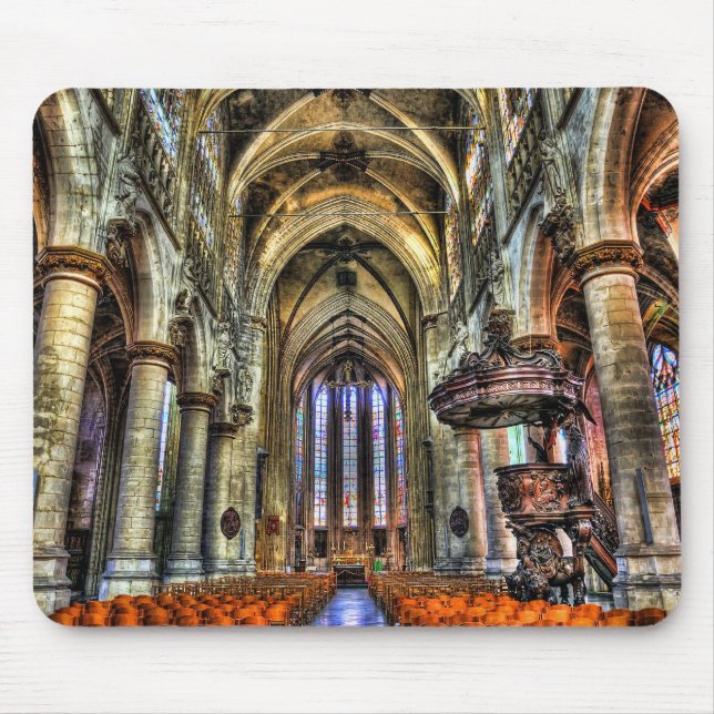 Innenraum einer katholischen Kirche Mousepad (Vorne)