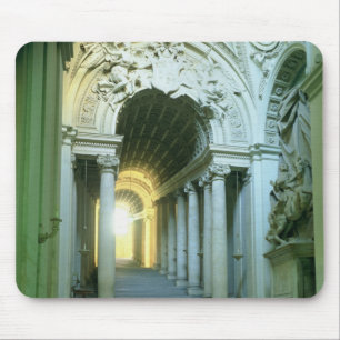 Innenraum mit Ansicht des Treppenhauses Mousepad