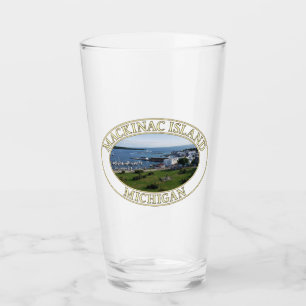 Innenstadt und Hafen auf Mackinac Island, Michigan Glas