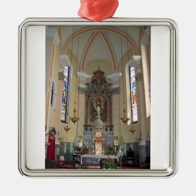 innerhalb der Kirche von Brezje, Slowenien Silbernes Ornament (Vorne)