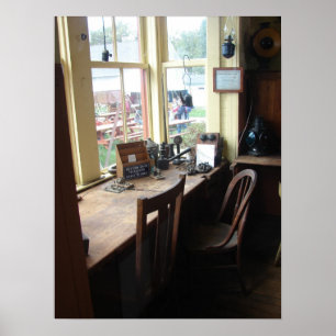 Innerhalb des Bahndepots Poster