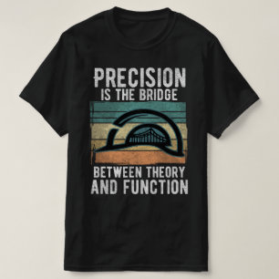 Innovation mit Precision Engineering T-Shirt