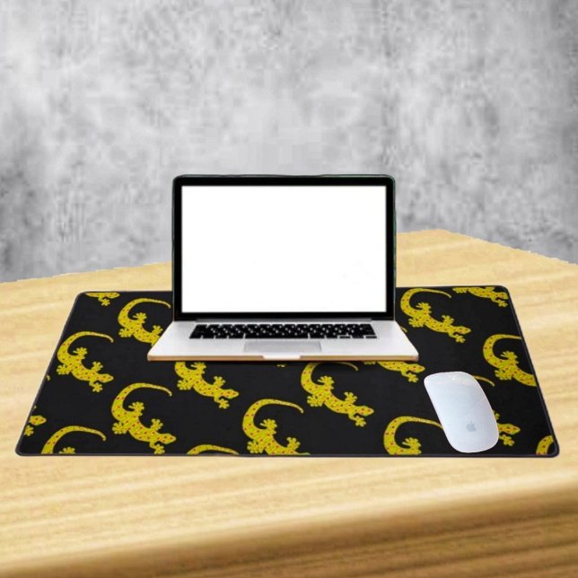 Insel Gecko Schreibtischunterlage (A desk mat is the popular tool for school, and other computer geeks!)