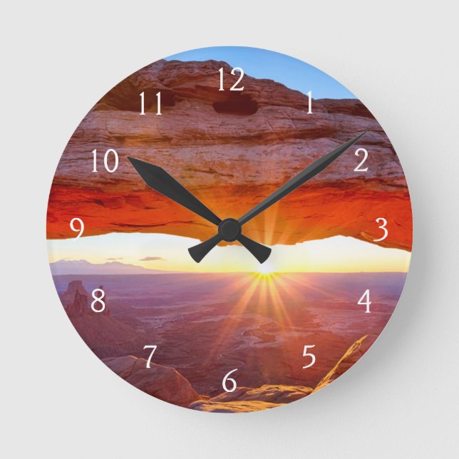 Insel im Himmel Runde Wanduhr (Vorderseite)