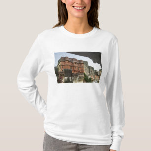 Inside Royal Ghanerao Castle, Rajasthan, Indien T-Shirt