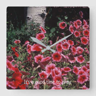 Inspirational Reminder to Pray Quadratische Wanduhr