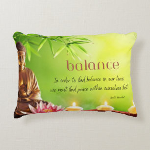 INSPIRATIONALER BALANCE BUDDHA PILLOW DEKOKISSEN