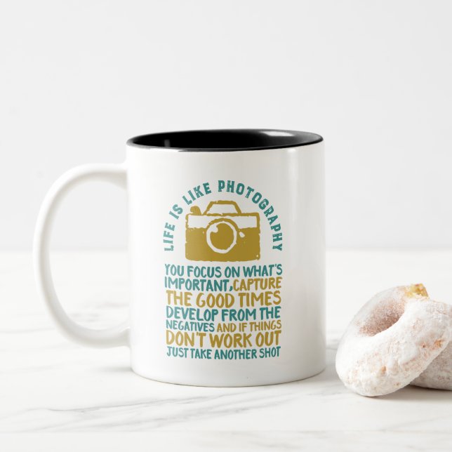 Inspirationsfotografie erfasst die guten Zeiten Zweifarbige Tasse (Mit Donut)