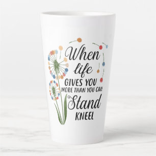 Inspirierender Löwenzahn Milchtasse