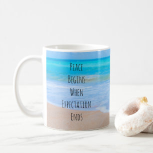 inspirierendes Zitat mit tropischer Strandlandscha Kaffeetasse
