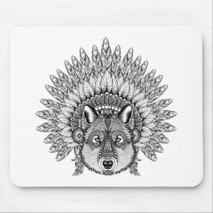 Inspirierter Wolf in gefiederter Kriegs-Haube Mousepad