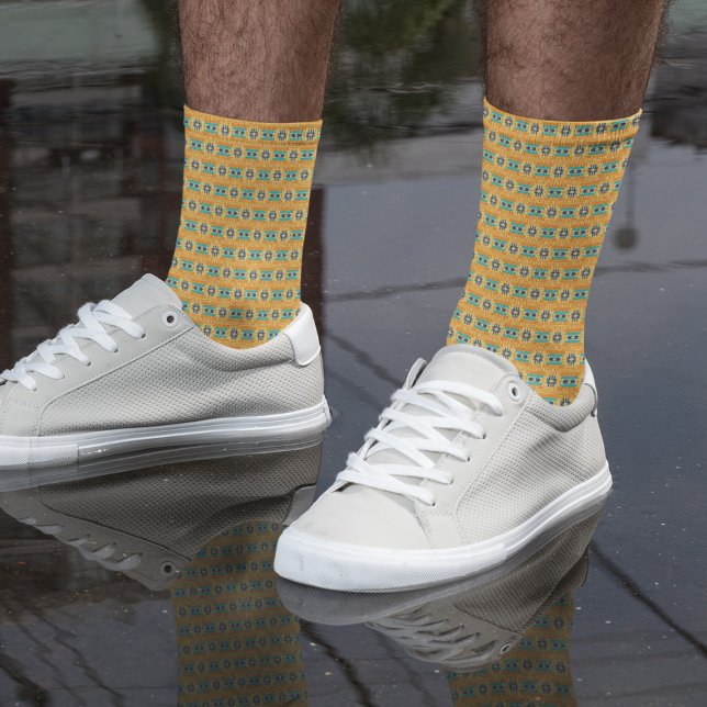 Inspiriertes mexikanisches Muster in Gelb und Blau Socken (Von Creator hochgeladen)