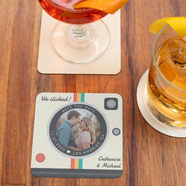 Instant Camera Couple Foto Save the Date einzigart Rechteckiger Pappuntersetzer (Von Creator hochgeladen)