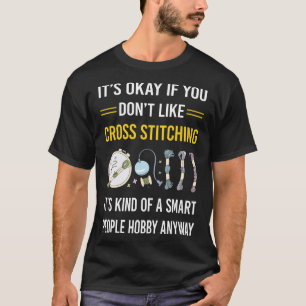 Intelligente Menschen kreuzen T-Shirt