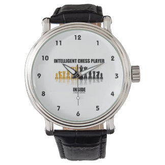 Intelligenter Schachspieler im Inneren (Reflektive Armbanduhr