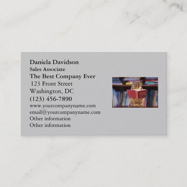 Intelligentes Eichhörnchen, das ein Wörterbuch Visitenkarte (Vorderseite)