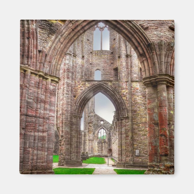 Interior View Old Tintern Abbey Wales, Vereinigtes Magnet (Vorne)