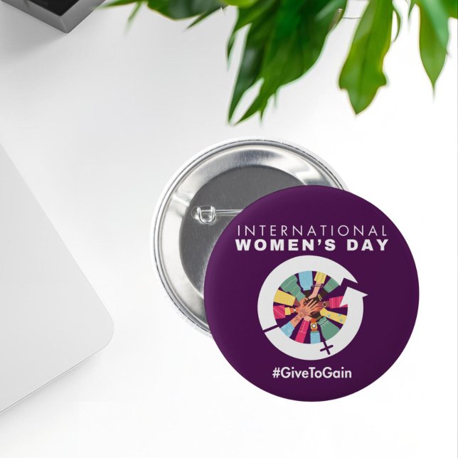 International Women’s Day 2026 Give To Gain Button (Von Creator hochgeladen)