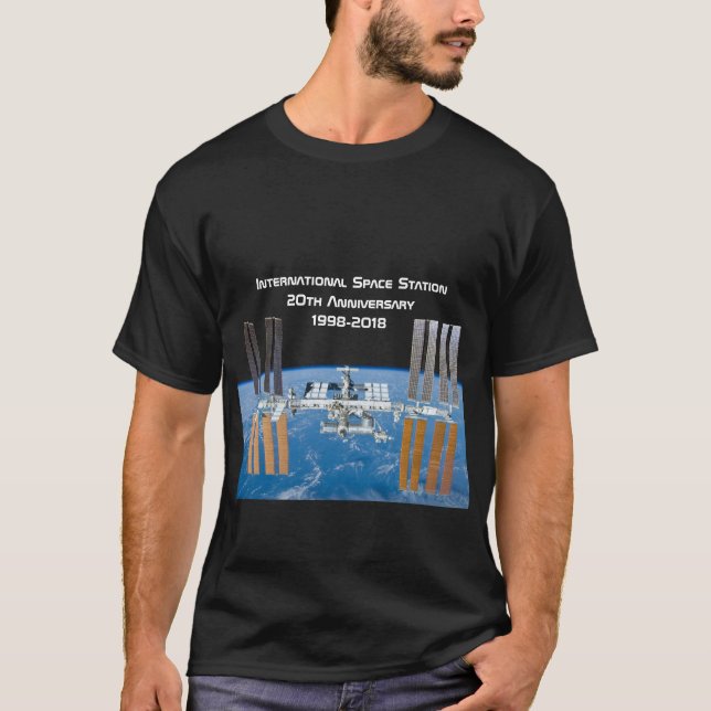 Internationale Raumstation ISS 20 Jahre alt T-Shirt (Vorderseite)