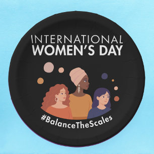Internationaler Frauentag 2026 Die Waage ins Gleic Pappteller