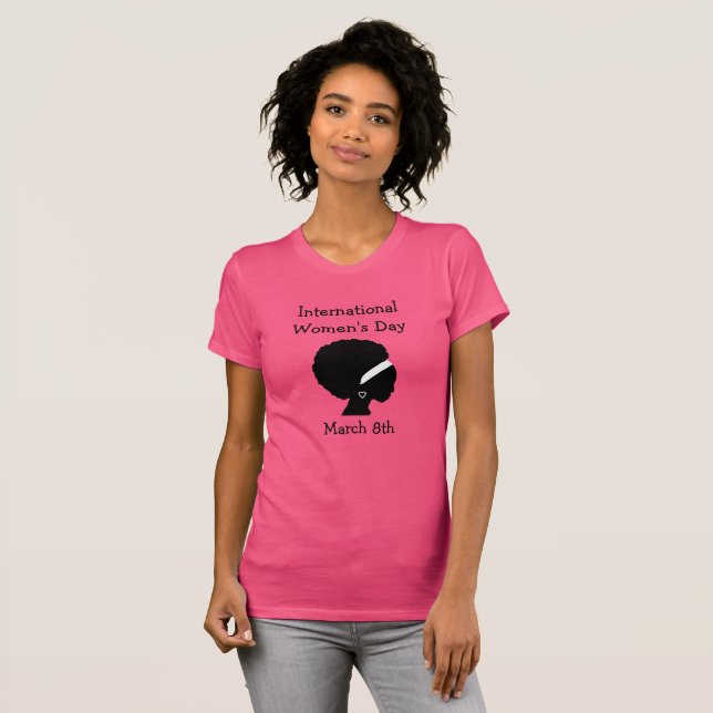Internationaler Frauentag März 8. T-Shirt (Vorne ganz)