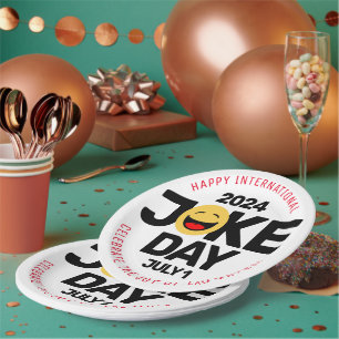 Internationaler Joke Day Laughing Face Pappteller