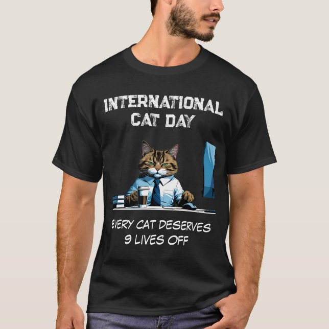 Internationaler Tag der Katze - 9 Menschenleben T-Shirt (Vorderseite)
