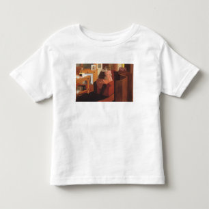 Intimitäts-Paare in einem Innenraum mit a Kleinkind T-shirt