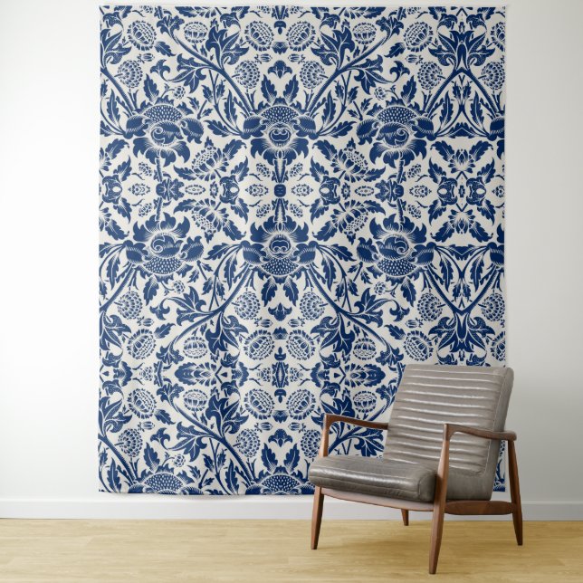 Intricate blue floral pattern on light background wandteppich (Beispiel)