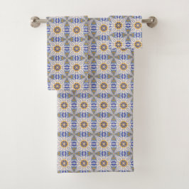 intricate blue, yellow, & white geometric pattern  badhandtuch set