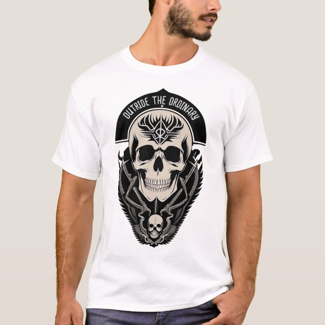 Intricate Gothic Skull Illustration T-Shirt (Vorderseite)
