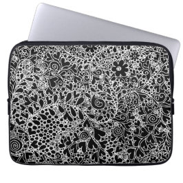 Intricate Hand-Drawn Floral Lace Pattern Laptopschutzhülle