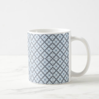 Intrikiertes Gittermuster in Weiß und Braun Kaffeetasse