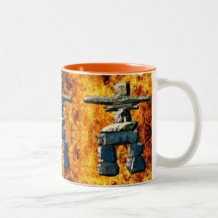 Inukshuk-Indianersteine Zweifarbige Tasse